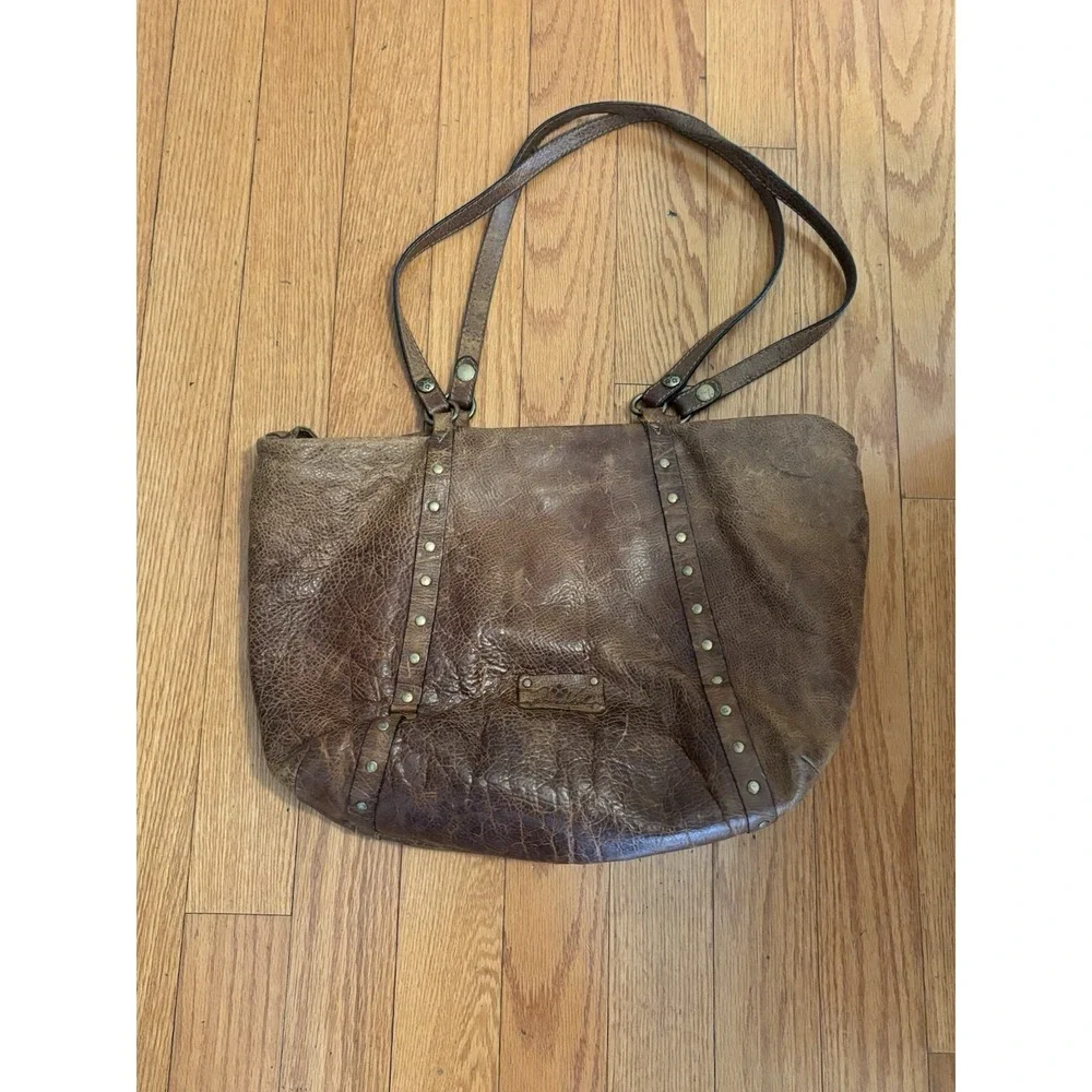 Patricia Nash carry timeless